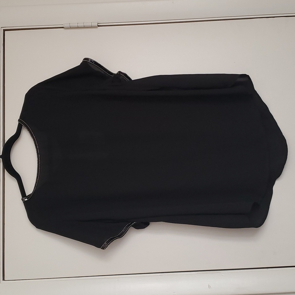 *NWT* Torrid's  Abbey Black Short Sleeve Sequin Blouse